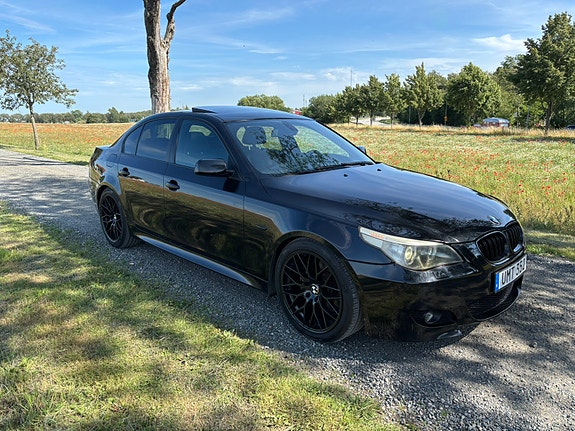 BMW 545i 2 of 6