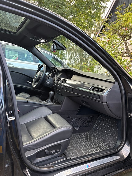 BMW 545i 6 of 6
