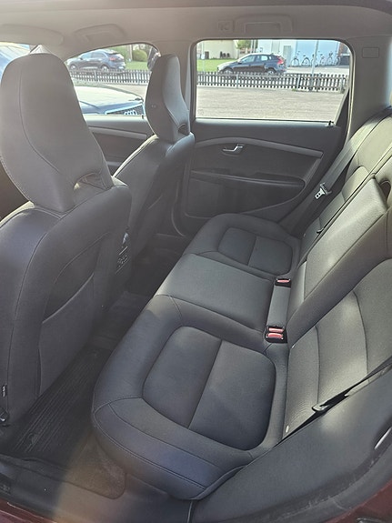 Volvo V70 5 of 6