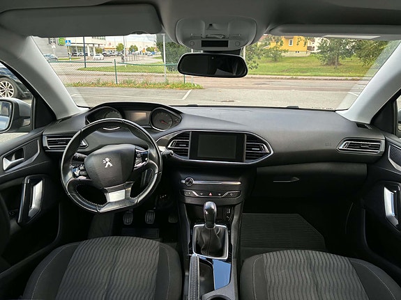 Peugeot 308 6 of 11
