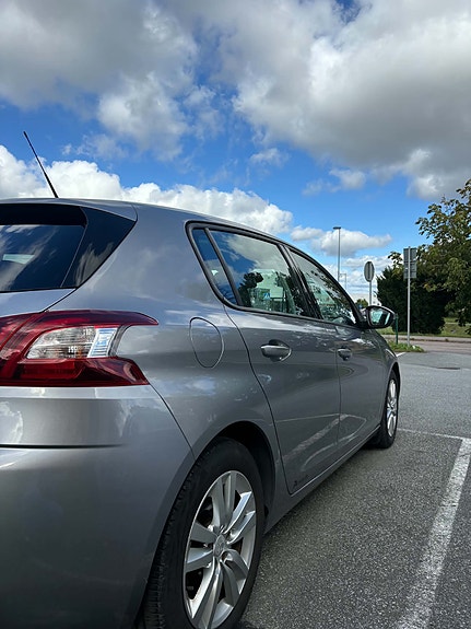 Peugeot 308 3 of 11