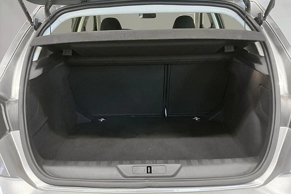 Peugeot 308 10 of 11