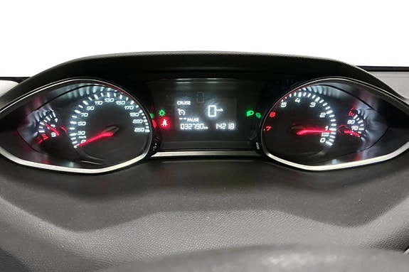 Peugeot 308 9 of 11