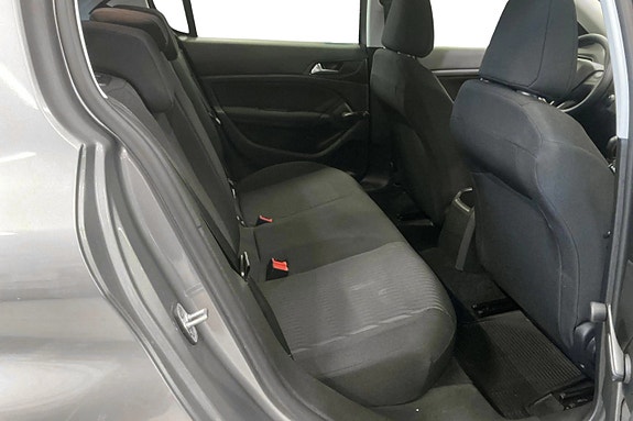 Peugeot 308 8 of 11