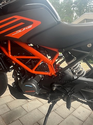 KTM 125 Duke 4 of 5
