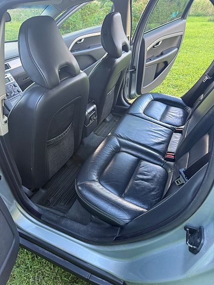 Volvo XC70 4 of 10