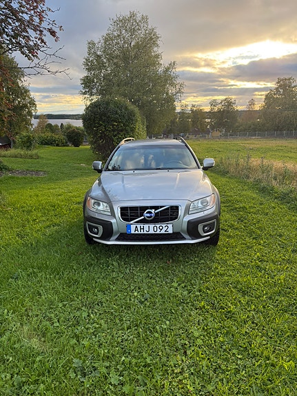 Volvo XC70 6 of 10