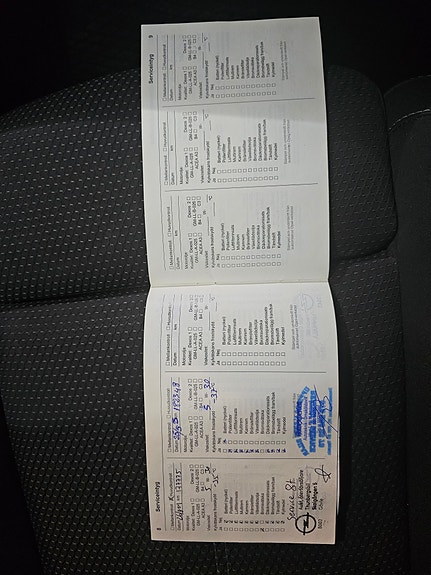 Opel Astra 8 of 9