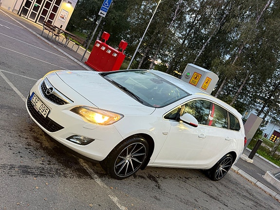 Opel Astra 3 of 9