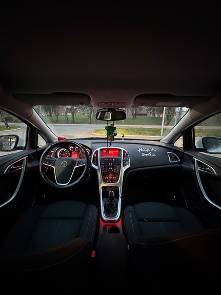 Opel Astra 7 of 9