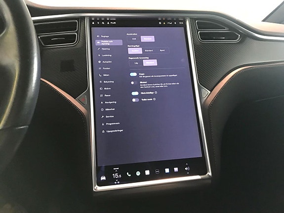 Tesla Model X 8 of 8