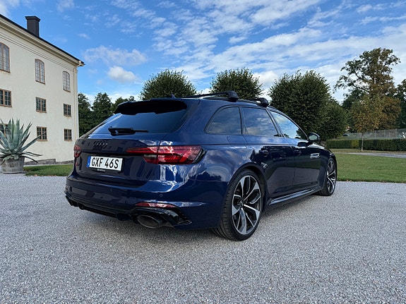 Audi RS4 3 of 18