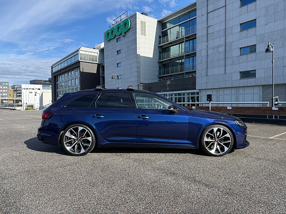 Audi RS4 9 of 18