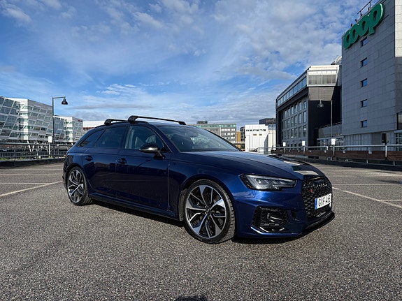 Audi RS4 16 of 18