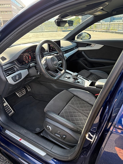 Audi RS4 12 of 18