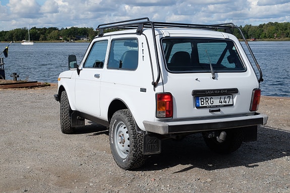 Lada Niva 2 of 7
