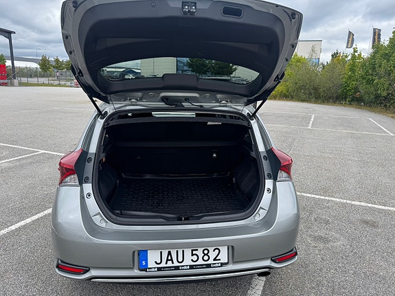 Toyota Auris 15 of 15