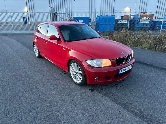 BMW 120i 4 of 7