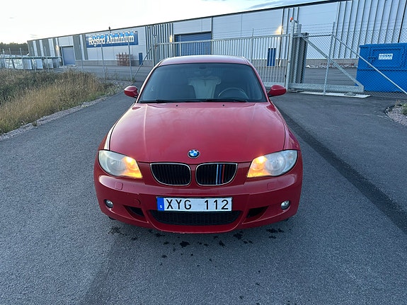 BMW 120i 5 of 7