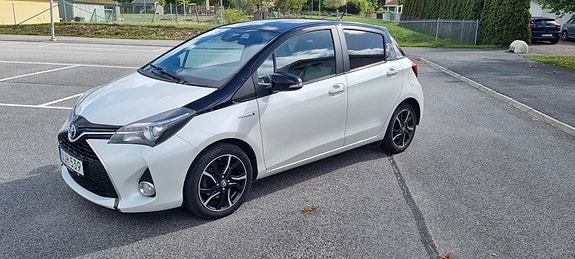 Toyota Yaris 8 of 14