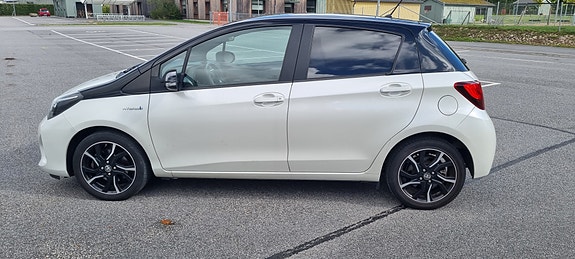 Toyota Yaris 5 of 14