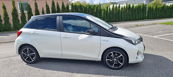 Toyota Yaris 4 of 14