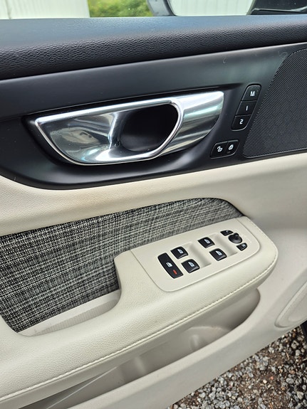 Volvo V60 9 of 22