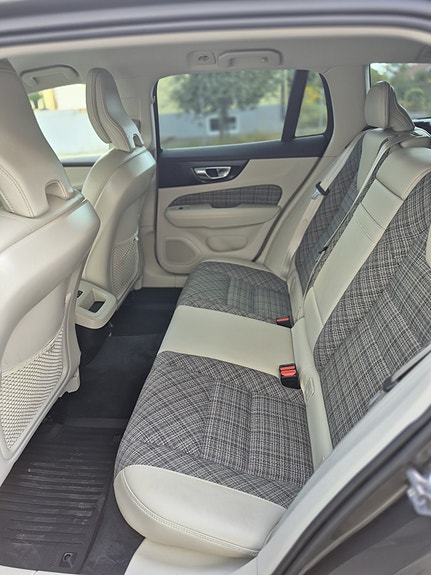 Volvo V60 11 of 22