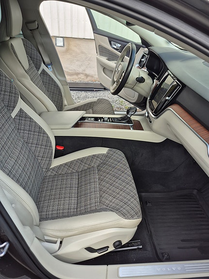 Volvo V60 10 of 22
