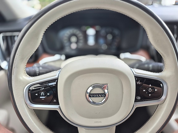 Volvo V60 16 of 22