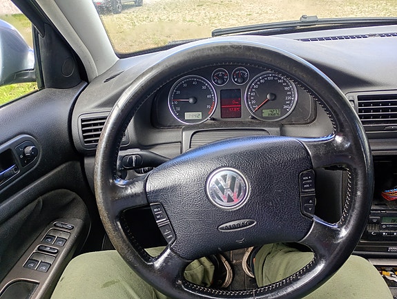 Volkswagen Passat 13 of 13