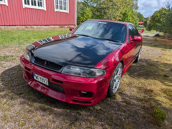 Nissan Skyline 2 of 10