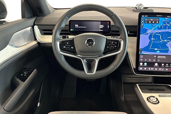 Volvo EX90 11 of 25