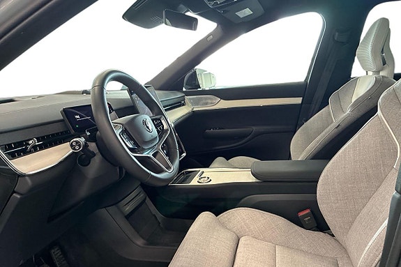 Volvo EX90 14 of 25