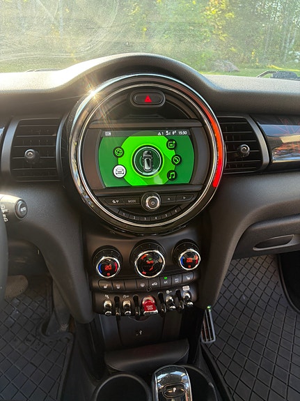 MINI Cooper S 7 of 11