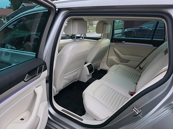 Volkswagen Passat 4 of 5