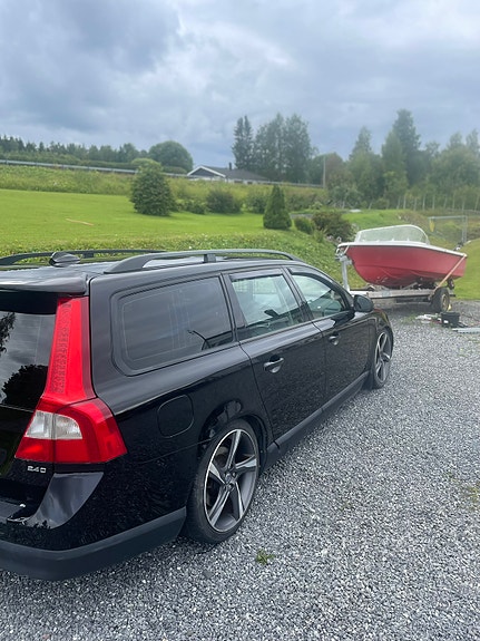 Volvo V70 3 of 6