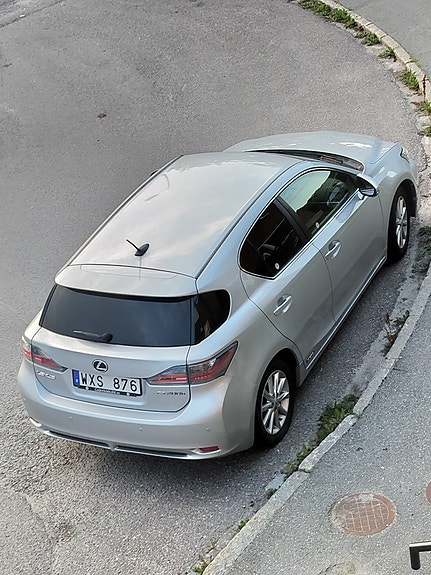 Lexus CT200h 9 of 14