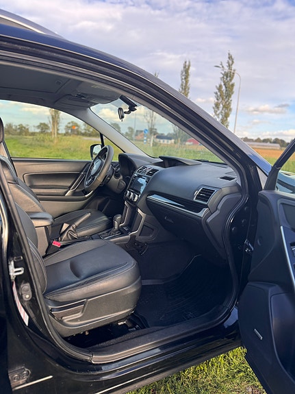 Subaru Forester 8 of 11