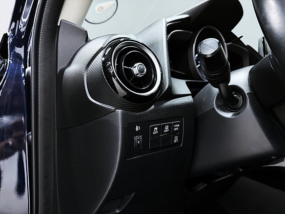 Mazda 2 13 of 14