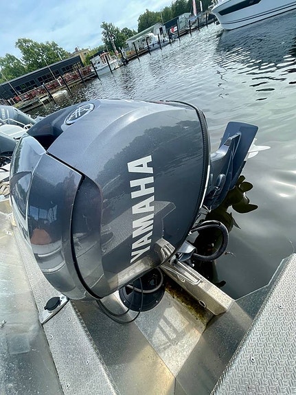Buster X 2020 Yamaha F70 BETL 2026 Gångtid 9h 4 of 4