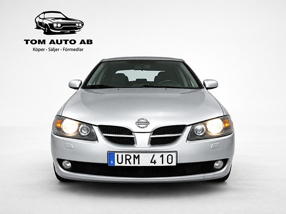 Nissan Almera 2 of 19