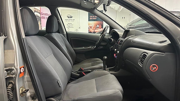 Nissan Almera 12 of 19
