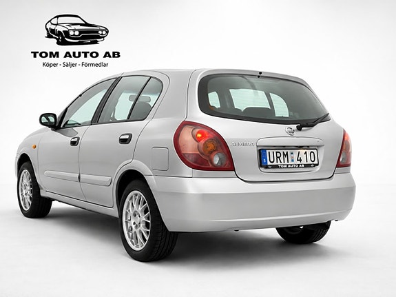 Nissan Almera 3 of 19