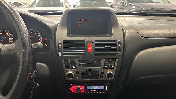 Nissan Almera 18 of 19