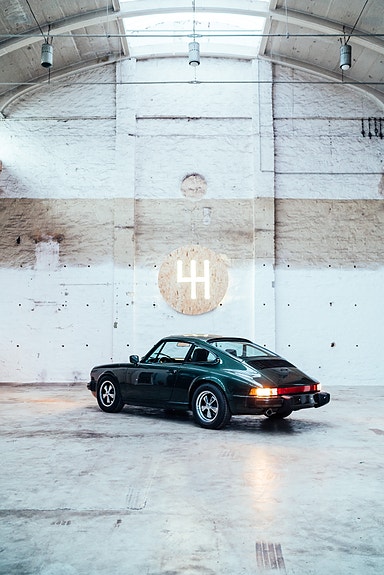 Porsche 911 S 7 of 13