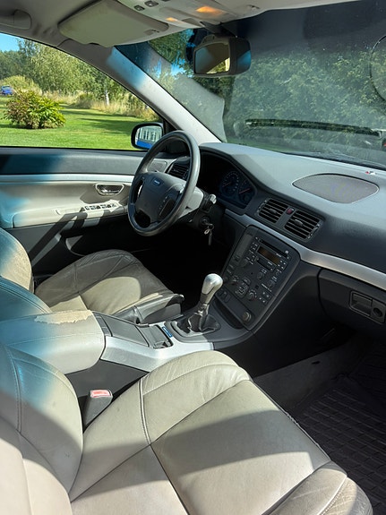 Volvo S80 4 of 5