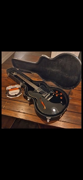 Epiphone Dot EB halvakustisk elgitarr svart