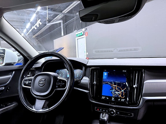 Volvo V90 15 of 15
