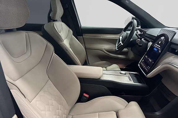 Volvo EX90 5 of 28